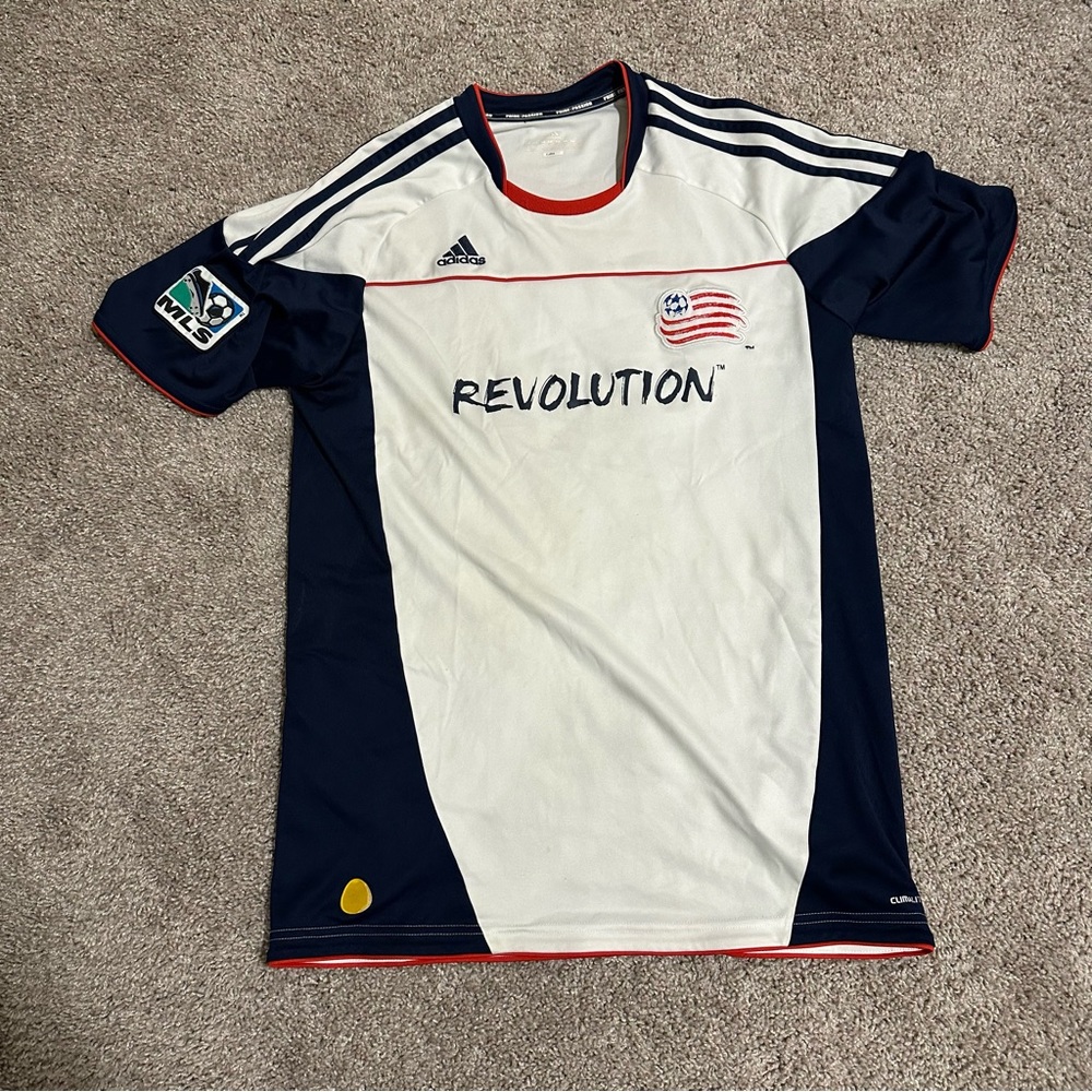 Boy’s XL New England Revolution MLS Adidas soccer jersey with STITCHED patches